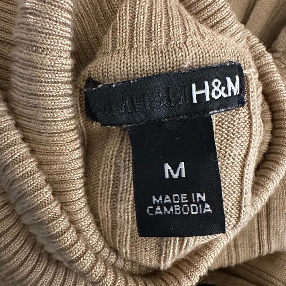 H&M Turtleneck Top - Picture 4 of 5